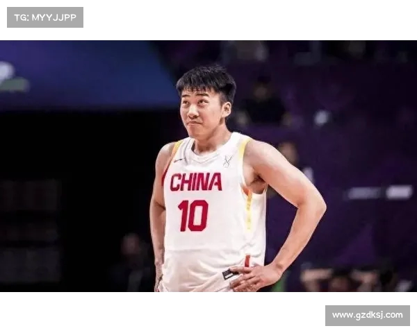 王俊杰三战斩获34分天赋尽显 干拔三分与金鸡独立助力男篮4号位新选择 王俊杰三战斩获34分天赋尽显 干拔三分与金鸡独立助力男篮4号位新选择